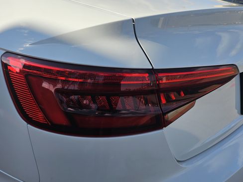 Used 2017 Audi A4 2.0T Premium Plus w/ Premium Plus Package image 10