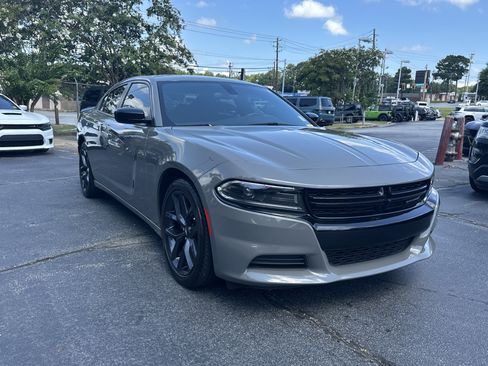 Used 2023 Dodge Charger SXT w/ Blacktop Package RWD image 2