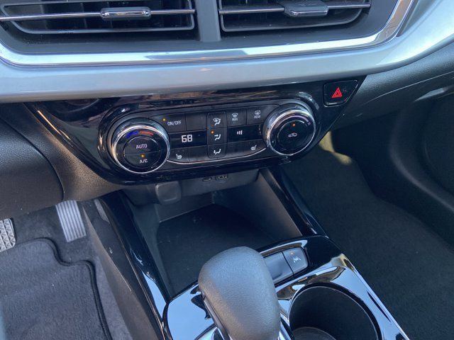 Used 2024 Chevrolet Trax LT w/ Driver Confidence Package FWD image 42