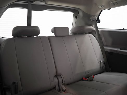 Used 2017 Toyota Sienna XLE w/ XLE Navigation Package AWD/4WD image 13