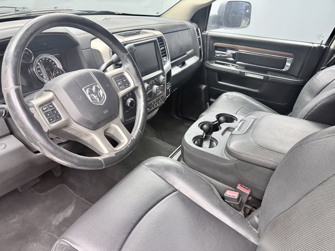 Used 2015 RAM 2500 Laramie w/ Black Appearance Group AWD/4WD image 9