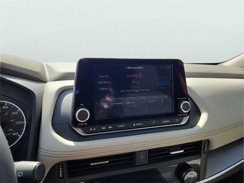 Used 2023 Nissan Rogue SV image 24