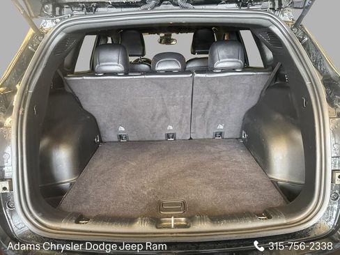 Used 2024 Jeep Compass Trailhawk AWD/4WD image 8