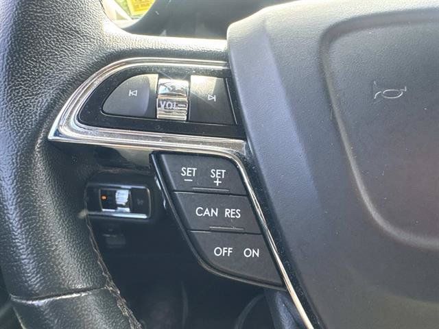 Used 2023 Lincoln Nautilus AWD w/ Premium Package image 12