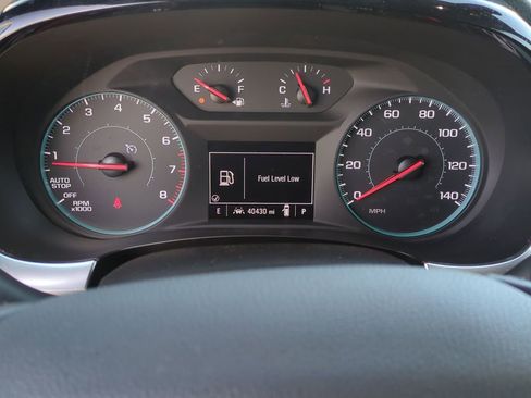 Used 2023 Chevrolet Traverse LT FWD image 14