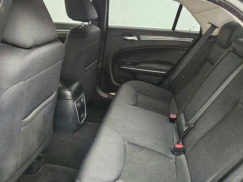 Used 2021 Chrysler 300 Touring w/ Chrome Appearance Package image 19