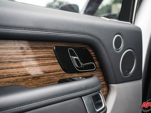 Used 2018 Land Rover Range Rover HSE image 59