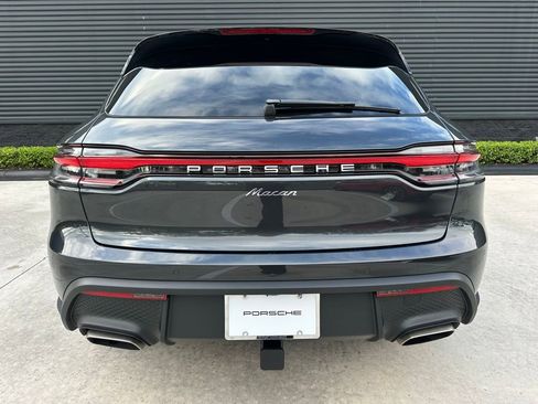 Used 2026 Porsche Macan image 12