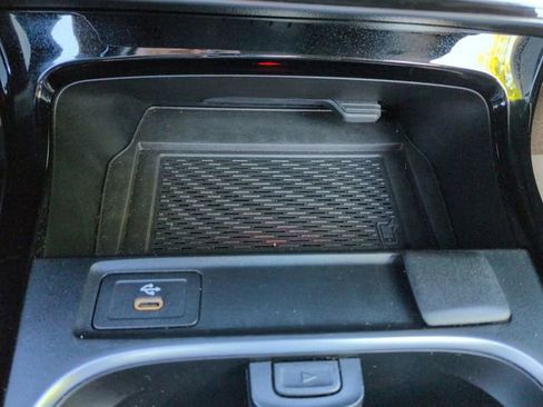 Used 2025 Mercedes-Benz CLA 250 4MATIC image 28