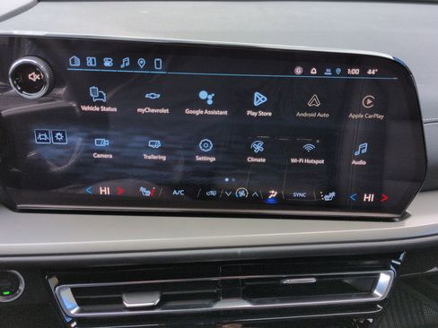 New 2026 Chevrolet Traverse LT w/ LPO, Floor Liner Package image 78