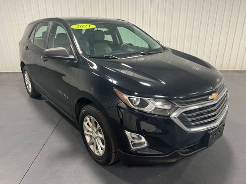 Used 2021 Chevrolet Equinox LS image 14
