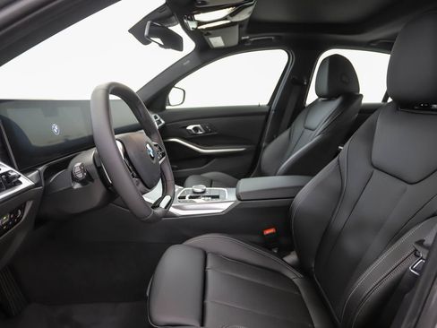 Used 2025 BMW 330i xDrive Sedan w/ Convenience Package image 10