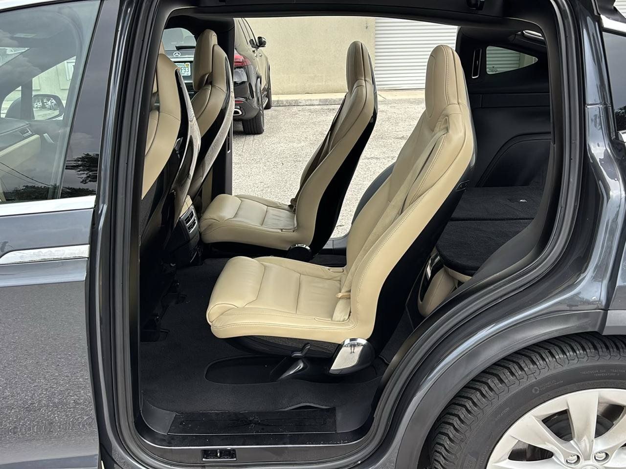 Used 2016 Tesla Model X 75D AWD/4WD image 34