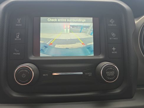 Used 2020 Jeep Gladiator Sport w/ Quick Order Package 24S image 28