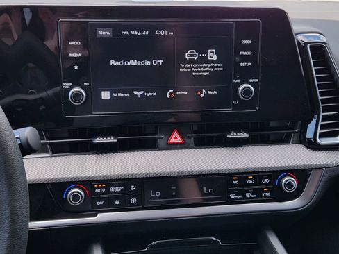 New 2025 Kia Sportage LX image 12