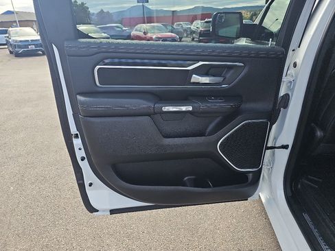 Used 2022 RAM 1500 Laramie w/ Sport Appearance Package AWD/4WD image 17