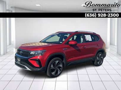 Used 2024 Volkswagen Taos SE w/ Panoramic Sunroof Package