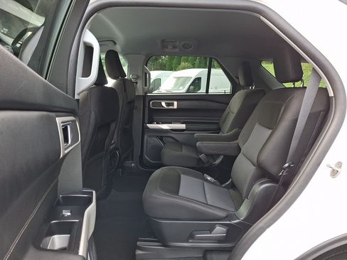 Certified 2023 Ford Explorer XLT AWD/4WD image 11