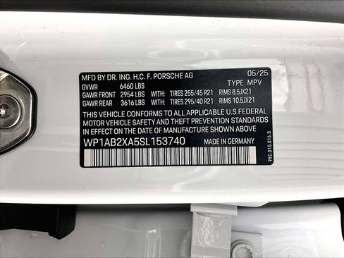 Used 2025 Porsche Macan 4S Electric image 36