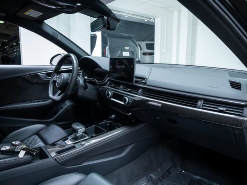 Used 2020 Audi S4 Premium Plus w/ Premium Plus Package AWD/4WD image 27