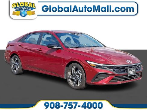 Used 2025 Hyundai Elantra Sport FWD image 1