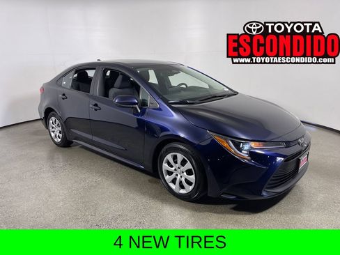 Certified 2025 Toyota Corolla LE FWD image 1