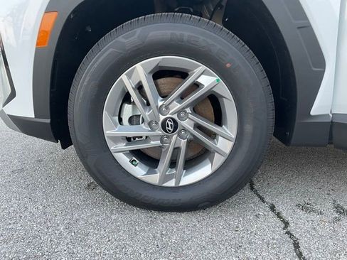 New 2025 Hyundai Tucson SE image 27
