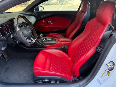 Used 2020 Audi R8 V10 w/ Carbon Exterior Package AWD/4WD image 18