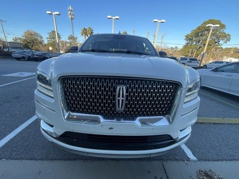 Used 2021 Lincoln Navigator Reserve w/ Luxury Package image 2