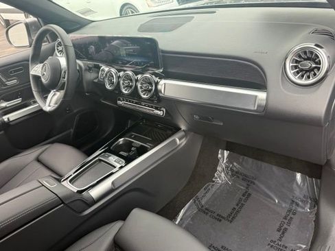Certified 2026 Mercedes-Benz GLB 250 4MATIC image 27