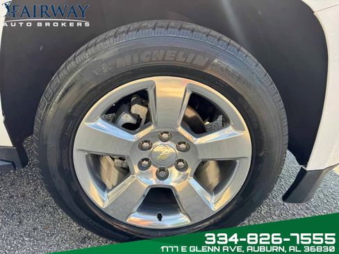 Used 2018 Chevrolet Suburban LT RWD image 36