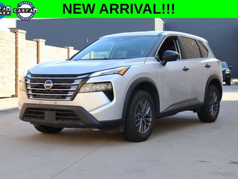 Used 2024 Nissan Rogue S FWD image 1