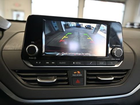 Used 2024 Nissan Altima 2.5 S image 17