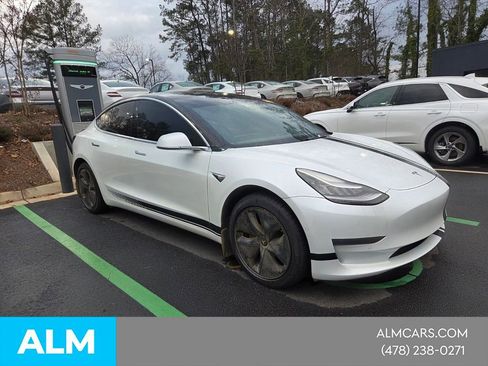 Used 2020 Tesla Model 3 Standard Range Plus image 8