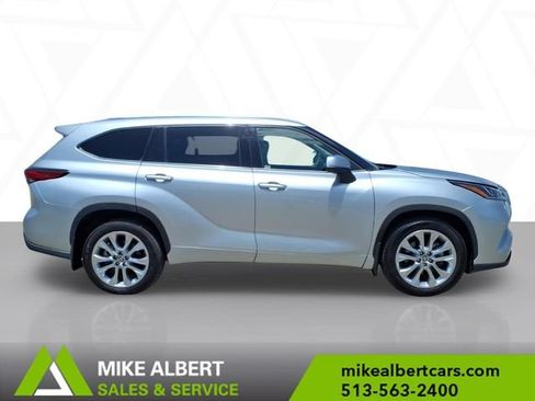 Used 2022 Toyota Highlander Limited AWD/4WD image 8