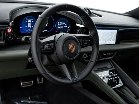 New 2025 Porsche Macan 4S Electric image 13