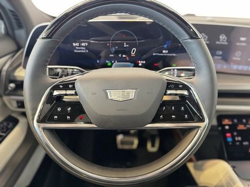 New 2026 Cadillac Vistiq Luxury image 26