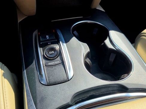 Used 2017 Acura MDX SH-AWD image 24