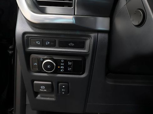 Used 2023 Ford F150 Lariat w/ Equipment Group 502A High AWD/4WD image 18