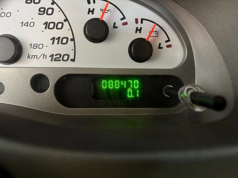 Used 2005 Ford Explorer Sport Trac XLT image 19