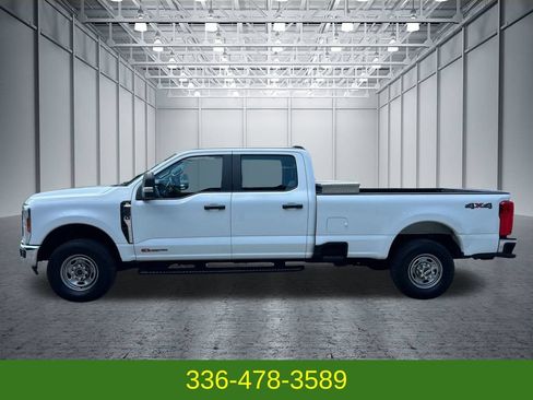 Used 2024 Ford F250 XL AWD/4WD image 2