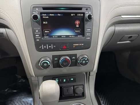 Used 2017 Chevrolet Traverse LS AWD/4WD image 16