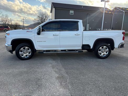 Used 2022 Chevrolet Silverado 2500 LTZ w/ LTZ Premium Package image 2