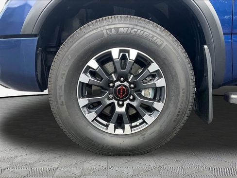 Used 2024 Nissan Titan PRO-4X w/ Pro-4x Convenience Package AWD/4WD image 22