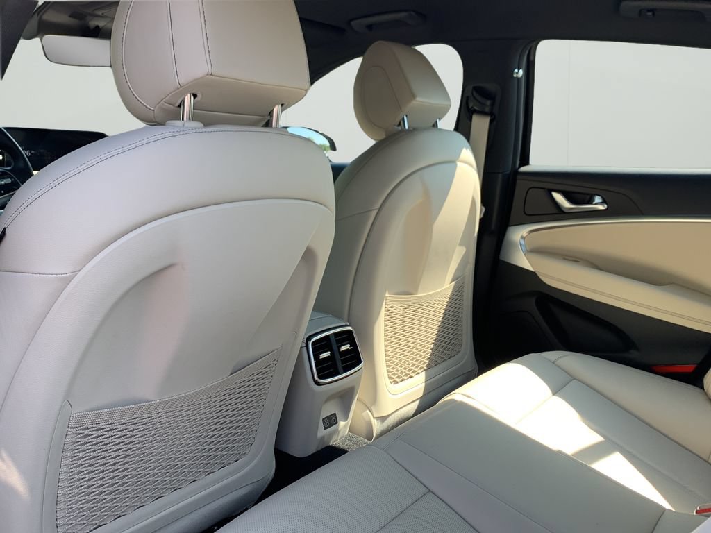 Certified 2026 Genesis G70 2.5T RWD image 17