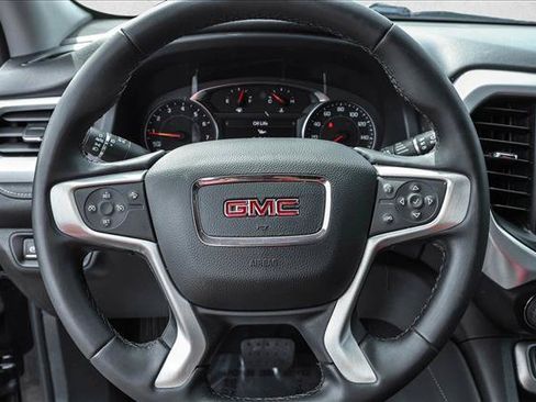 Used 2023 GMC Acadia SLT FWD image 14