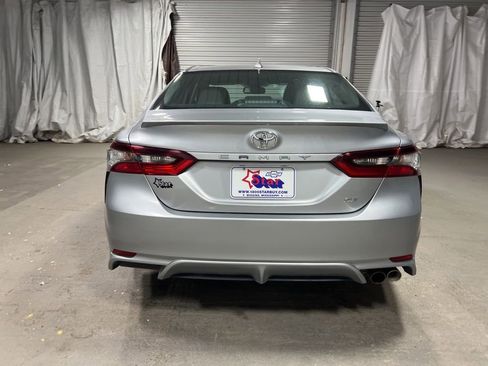 Used 2024 Toyota Camry SE image 6