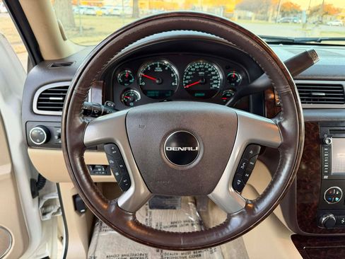 Used 2012 GMC Yukon Denali image 13