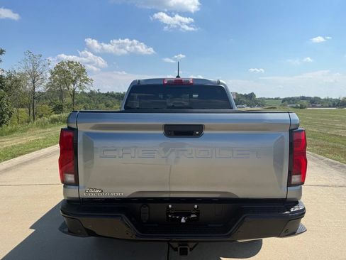 Used 2026 Chevrolet Colorado Z71 w/ Technology Package AWD/4WD image 5