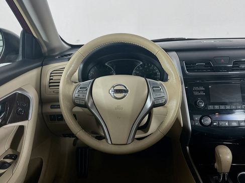 Used 2013 Nissan Altima 2.5 SL w/ 2.5 Moonroof Pkg FWD image 17